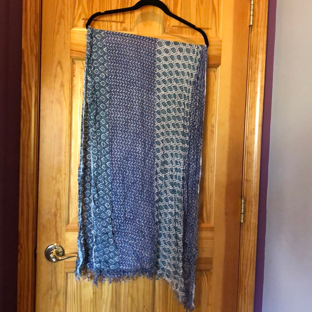 Thin scarf - multi patterned/ fringe ends